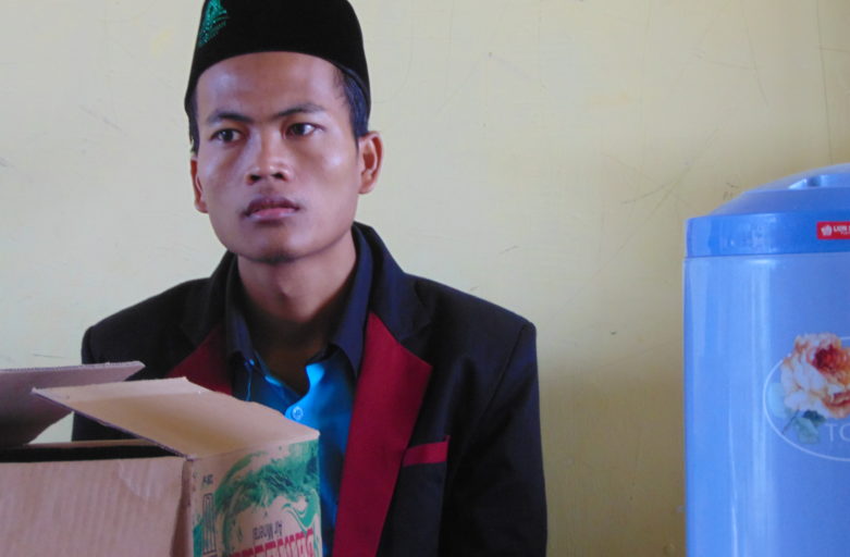 Kuliah Sambil Mengabdi, Why Not??