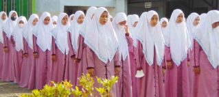 Program Penulisan Paper, Tingkatkan Daya Literasi Santri Kelas Akhir