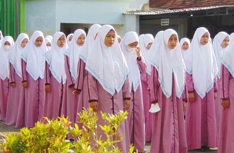 Program Penulisan Paper, Tingkatkan Daya Literasi Santri Kelas Akhir