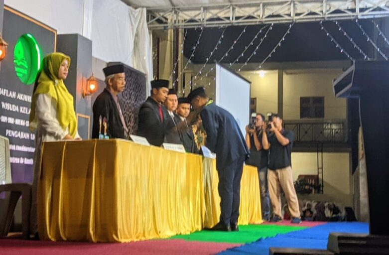 Wisuda Kelas Akhir 2023, Wakil Pimpinan dan Pengasuh : Setiap kebijakan dan program yang diberikan, adalah wujud cinta dan kepedulian kami kepada para santri
